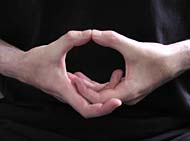 Mudra para el Chakra de la Garganta